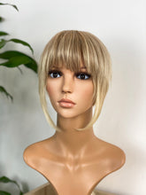 Load image into Gallery viewer, Champagne Blonde Fringe
