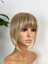 Load image into Gallery viewer, Champagne Blonde Fringe
